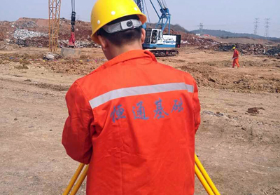 強(qiáng)夯施工地基實壓設(shè)備(圖1)